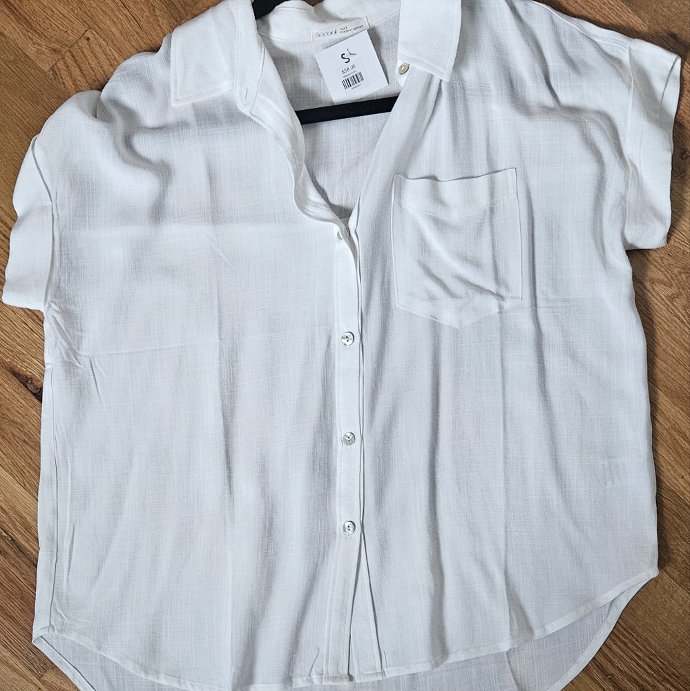Bécool white collared shirt